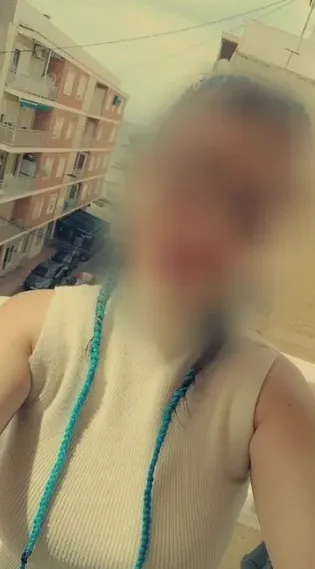Alexandra, 32 anni