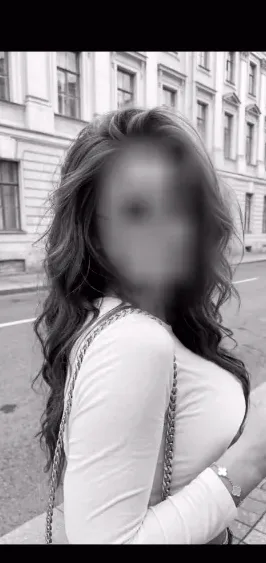 Yasmine, 29 anni